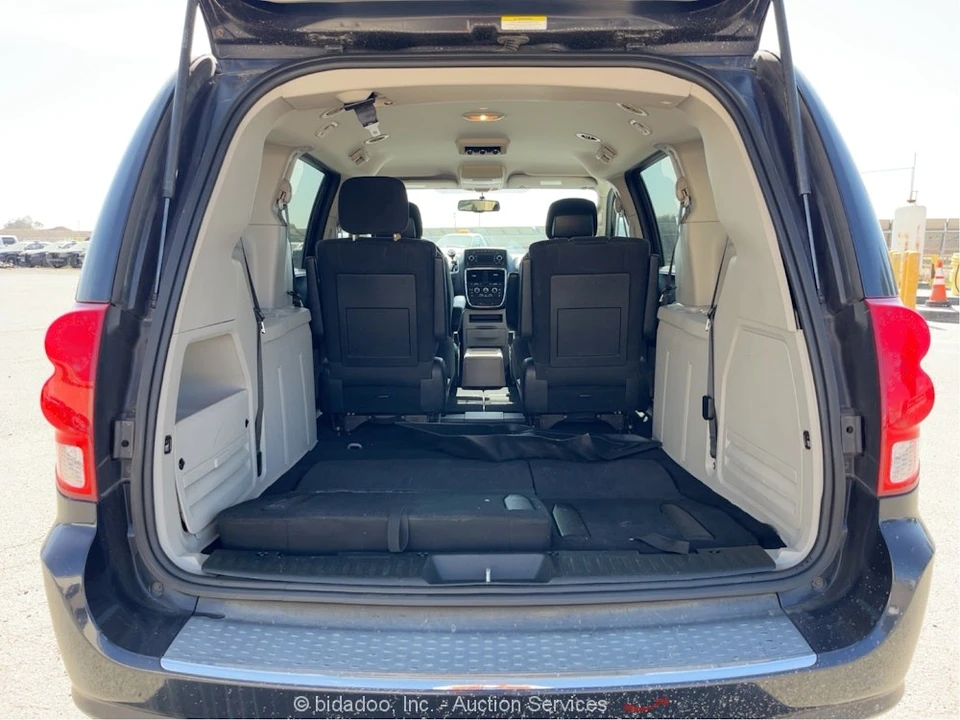 2011 Dodge Caravan - Image 9 of 12