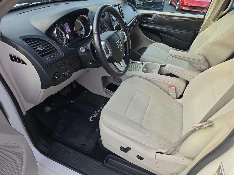 2011 Dodge Caravan - Image 4 of 21
