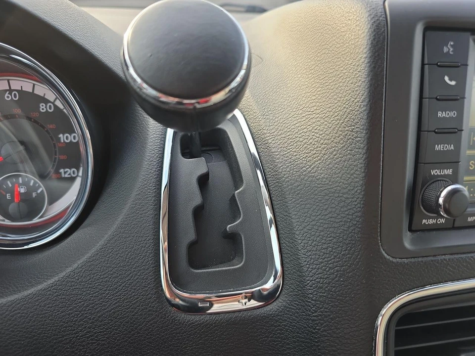 2011 Dodge Caravan - Image 10 of 21