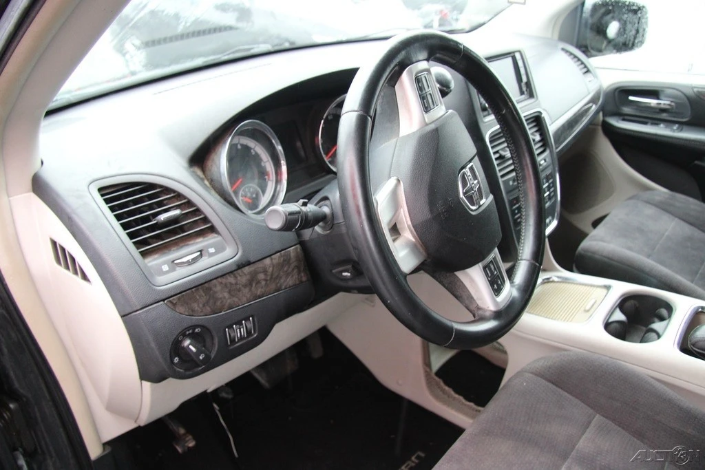 2011 Dodge Caravan - Image 12 of 21