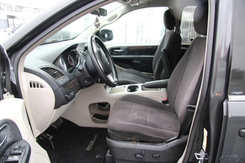 2011 Dodge Caravan - Image 11 of 21