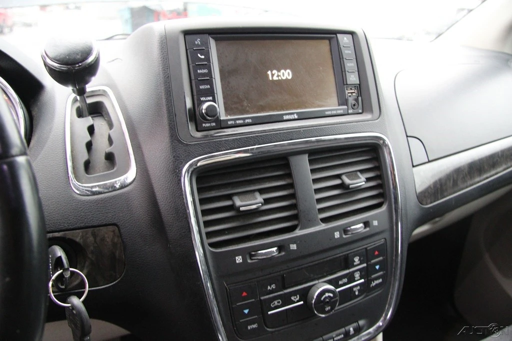2011 Dodge Caravan - Image 15 of 21