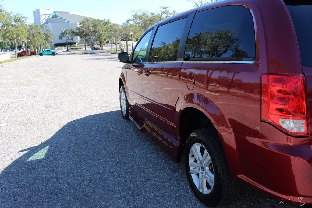 2011 Dodge Caravan - Image 20 of 21