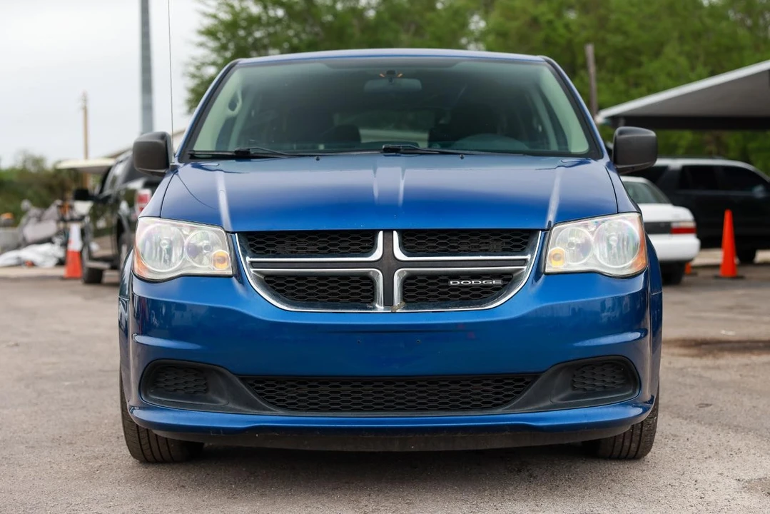 2011 Dodge Caravan - Image 17 of 21