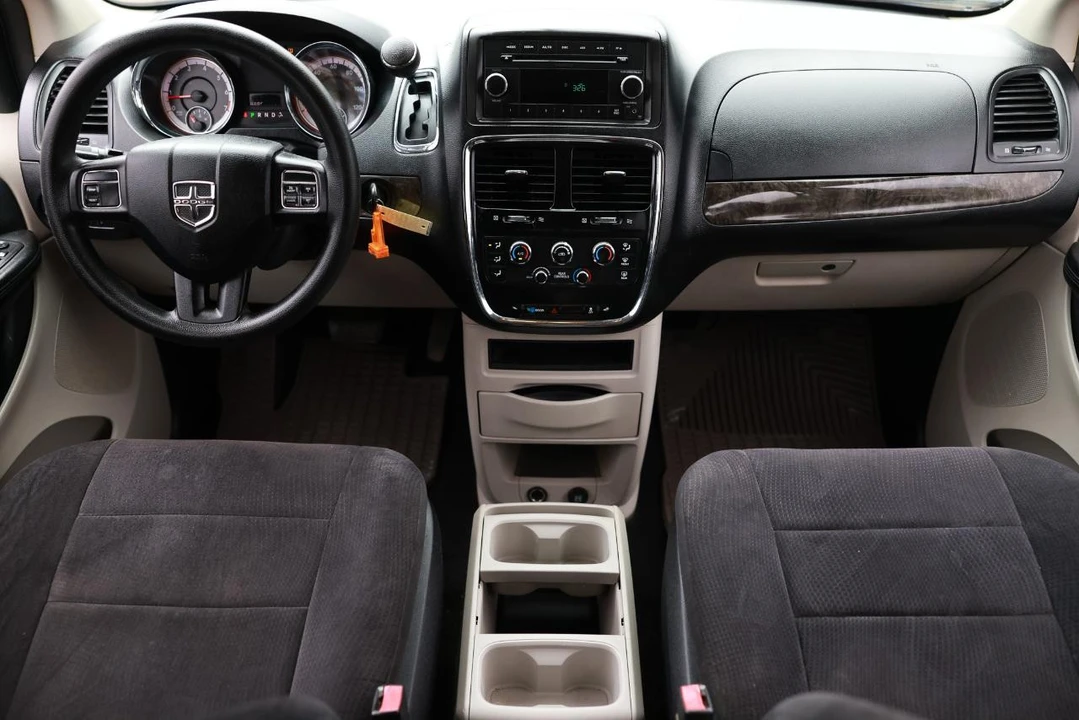 2011 Dodge Caravan - Image 2 of 21