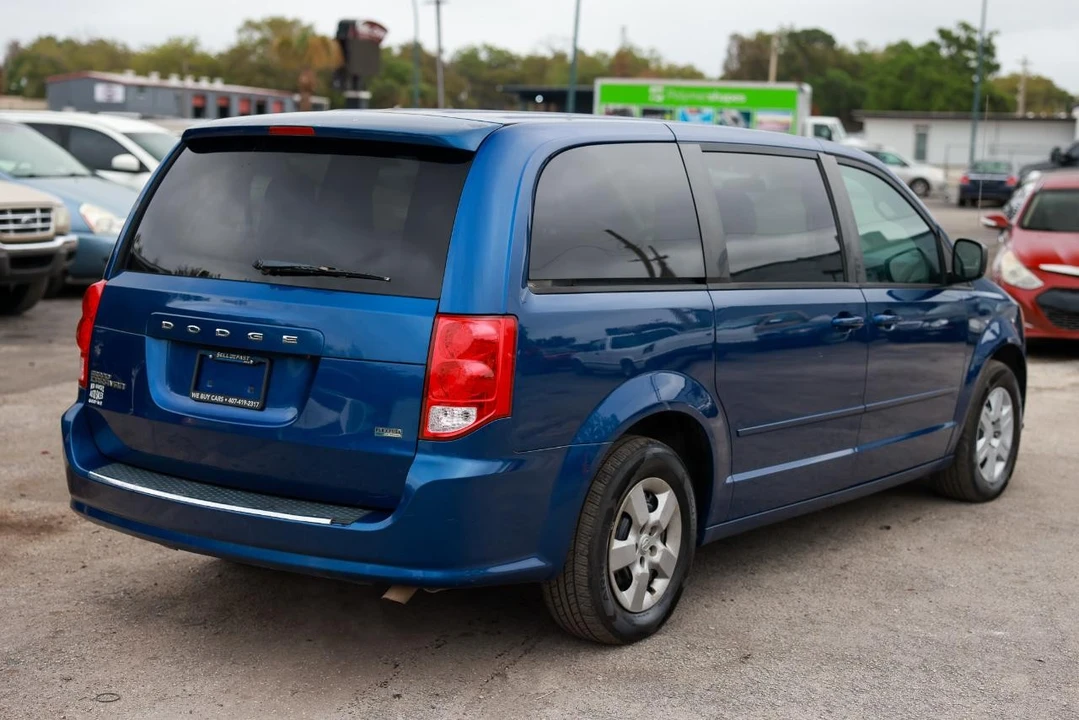 2011 Dodge Caravan - Image 11 of 21