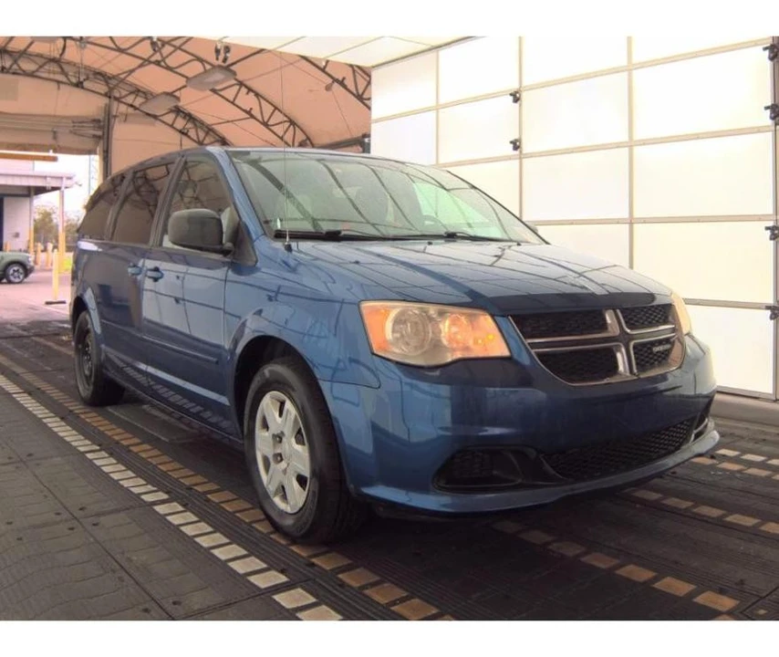 2011 Dodge Caravan - Image 4 of 12