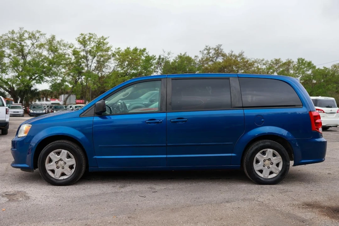 2011 Dodge Caravan - Image 3 of 21