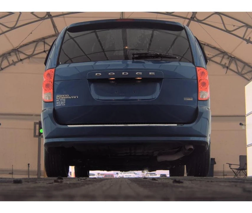 2011 Dodge Caravan - Image 7 of 12