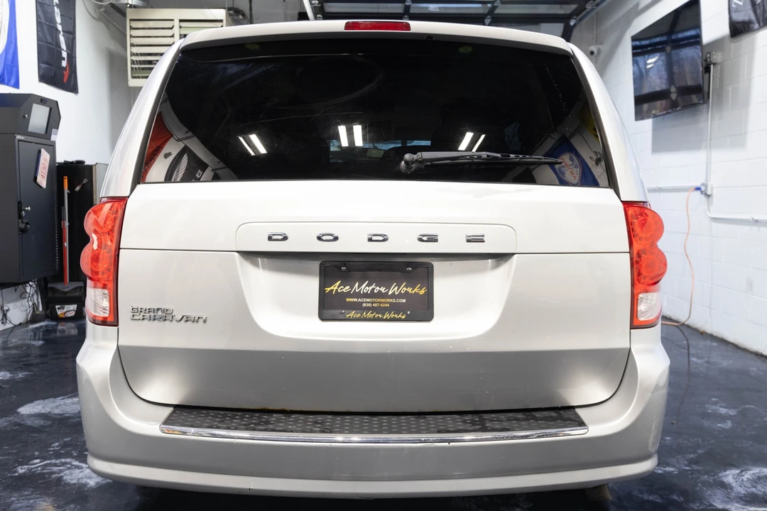 2011 Dodge Caravan - Image 8 of 12