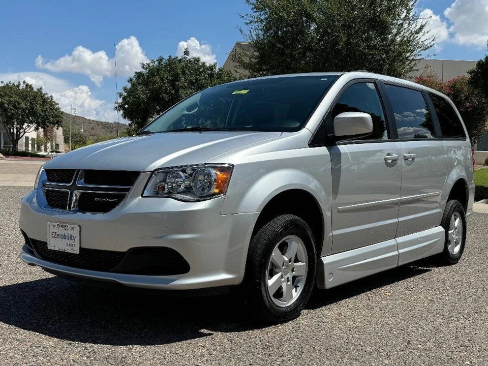 2011 Dodge Caravan - Image 13 of 15