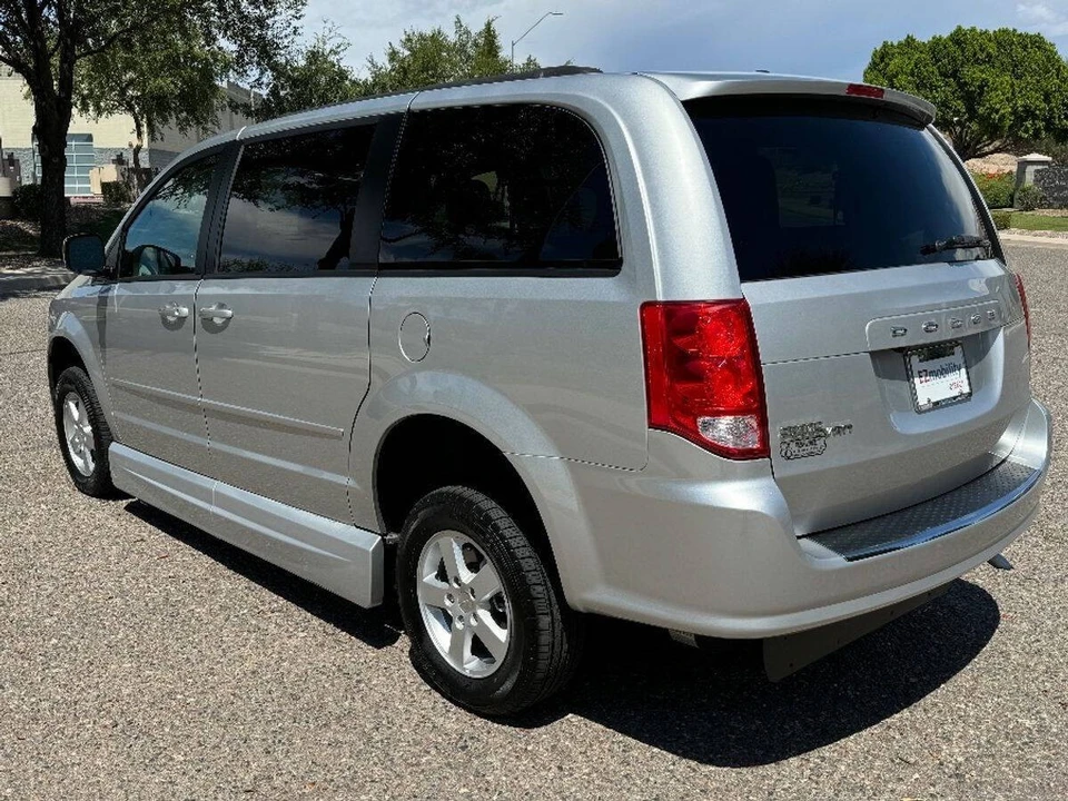 2011 Dodge Caravan - Image 12 of 15