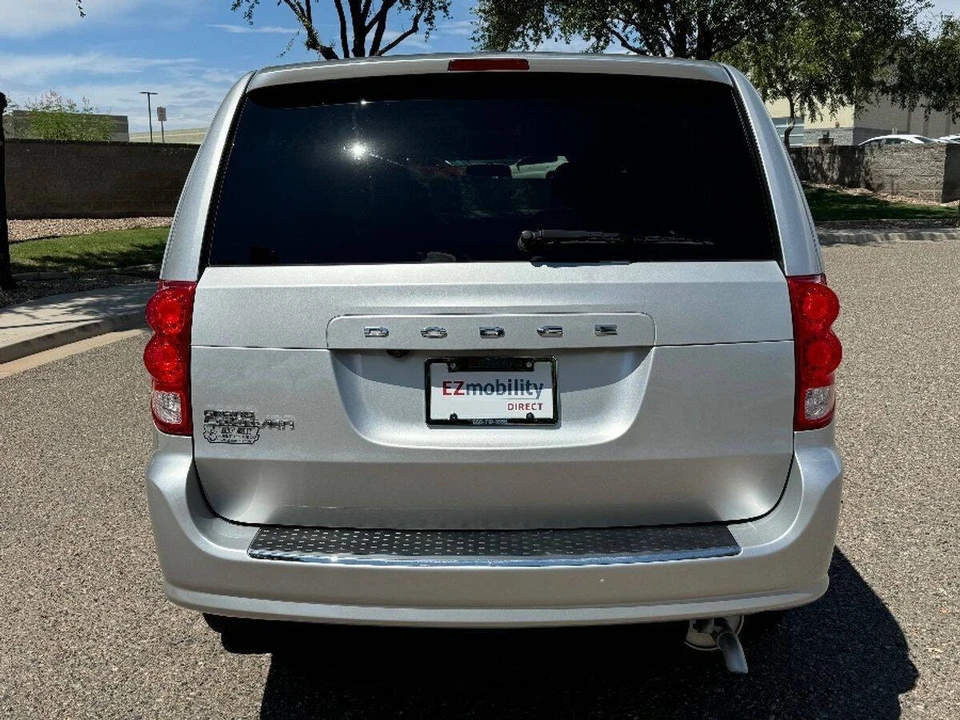 2011 Dodge Caravan - Image 14 of 15