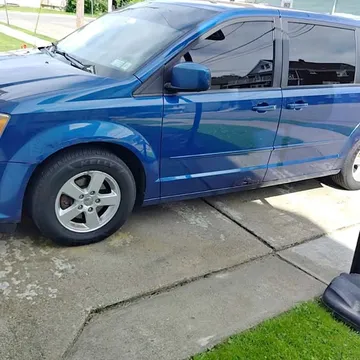 2011 Dodge Grand Caravan Passenger SXT Van 4D