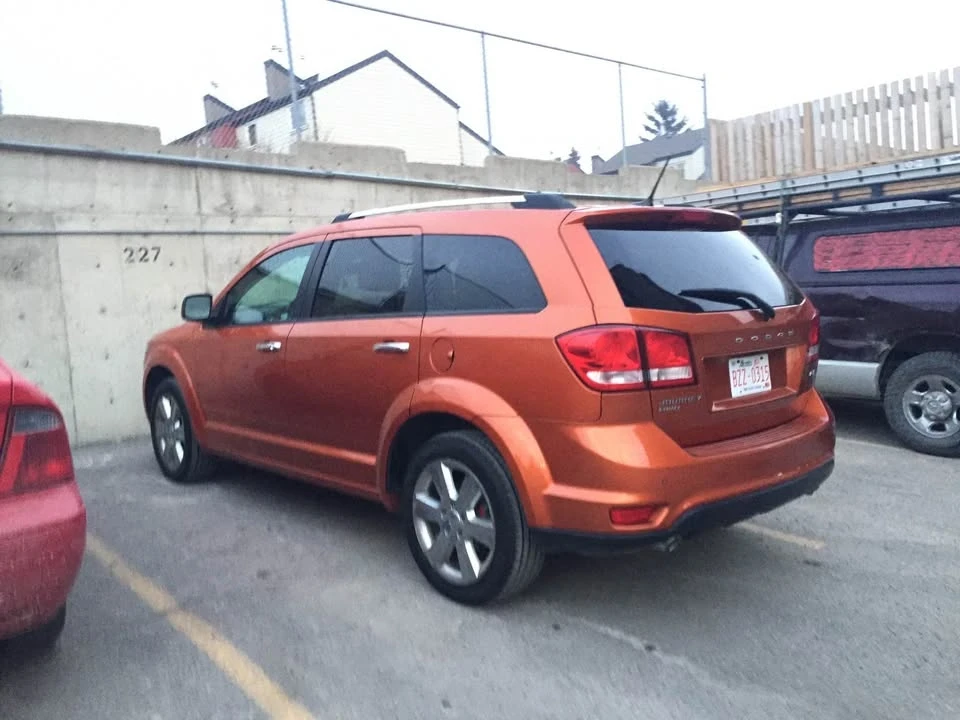 2011 Dodge Journey - Image 2 of 3