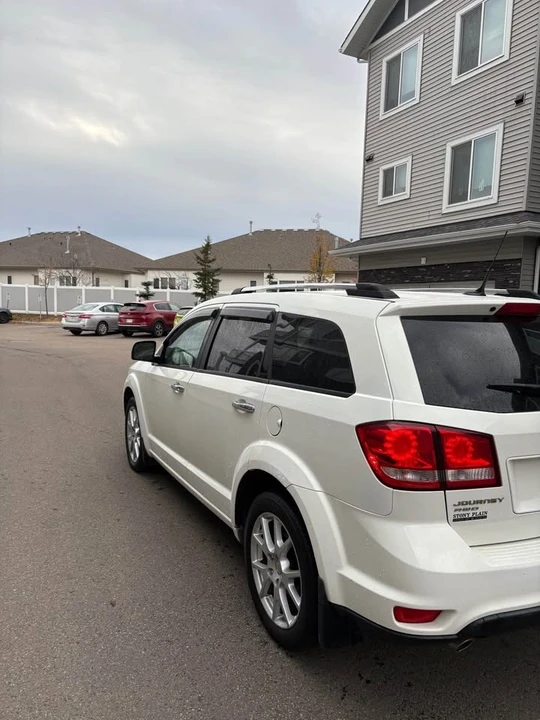 2011 Dodge Journey - Image 2 of 9