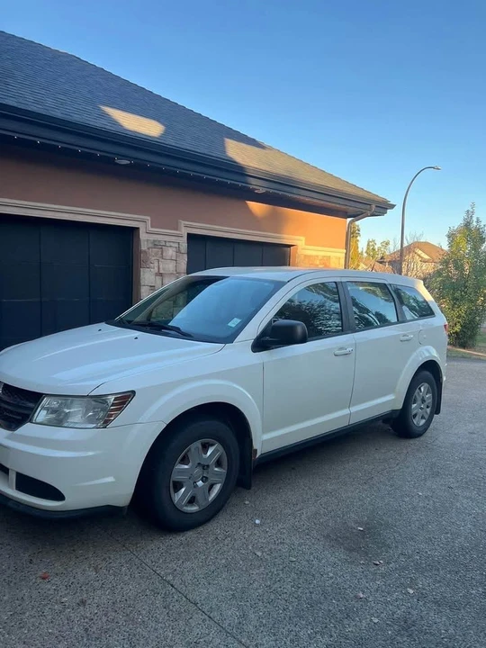 2011 Dodge Journey - Image 2 of 7
