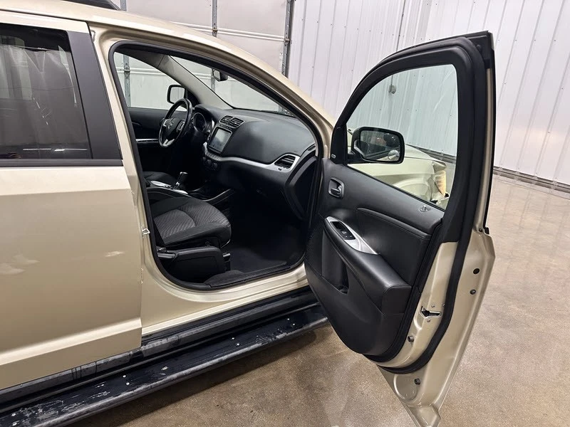 2011 Dodge Journey - Image 19 of 21