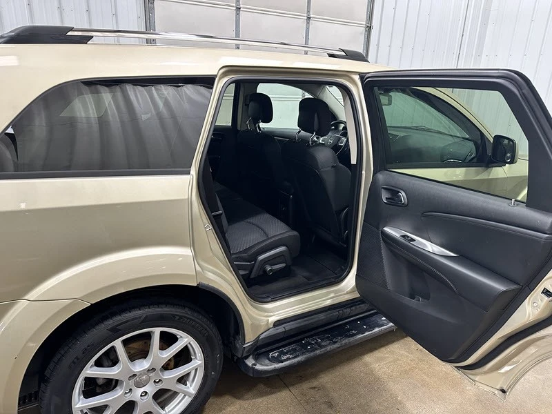 2011 Dodge Journey - Image 16 of 21