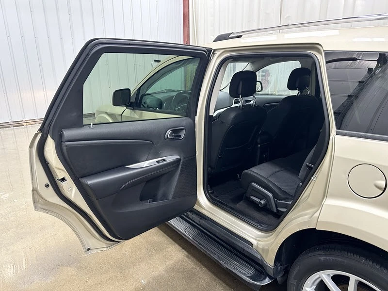2011 Dodge Journey - Image 11 of 21