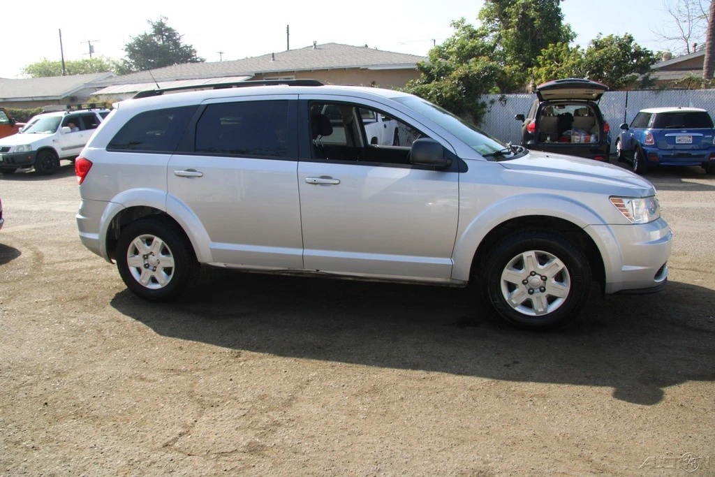 2011 Dodge Journey - Image 9 of 21