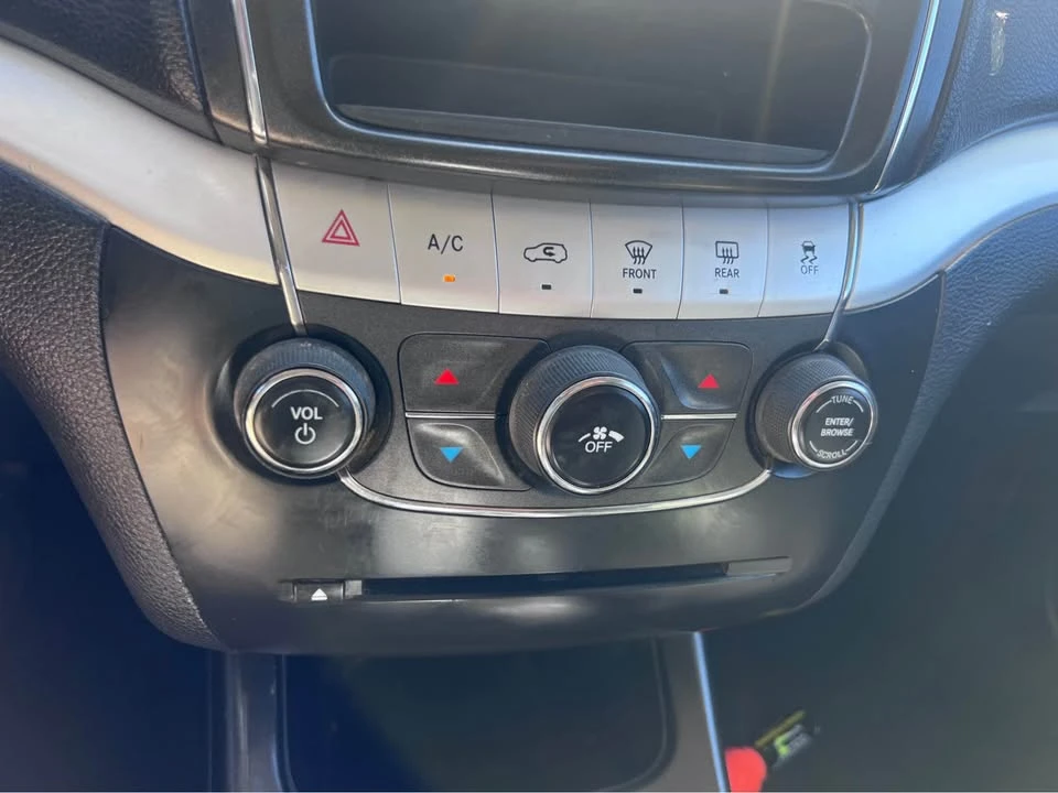 2011 Dodge Journey - Image 15 of 17