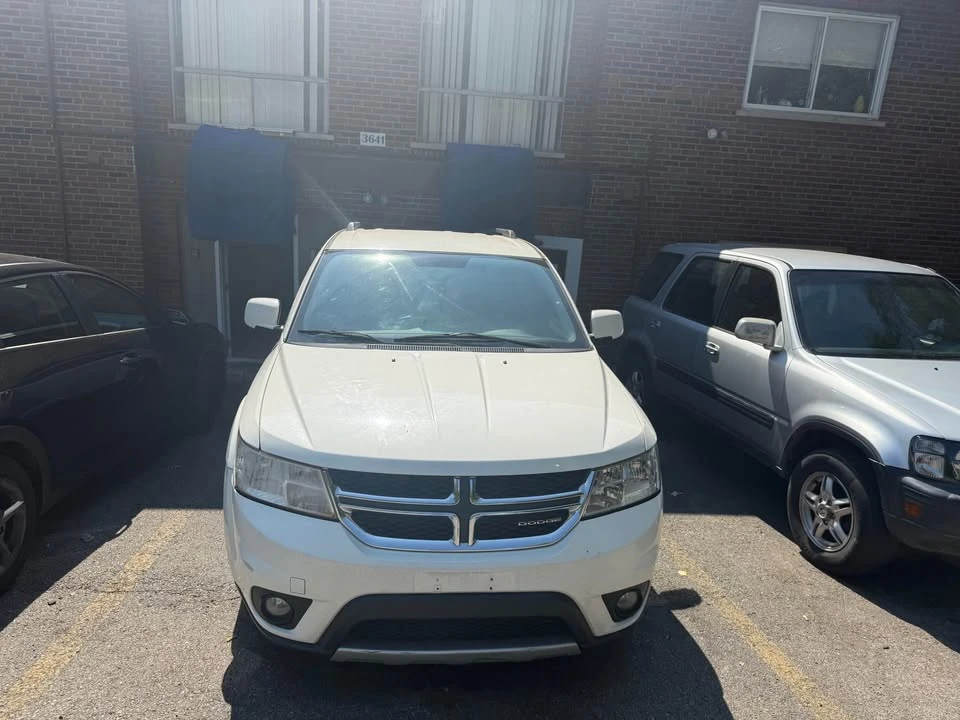 2011 Dodge Journey - Image 2 of 3