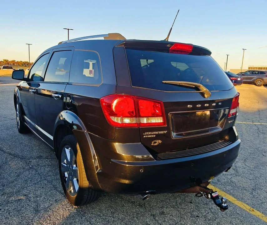 2011 Dodge Journey - Image 2 of 8