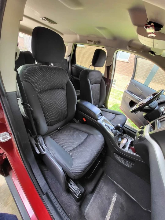 2011 Dodge Journey - Image 11 of 13
