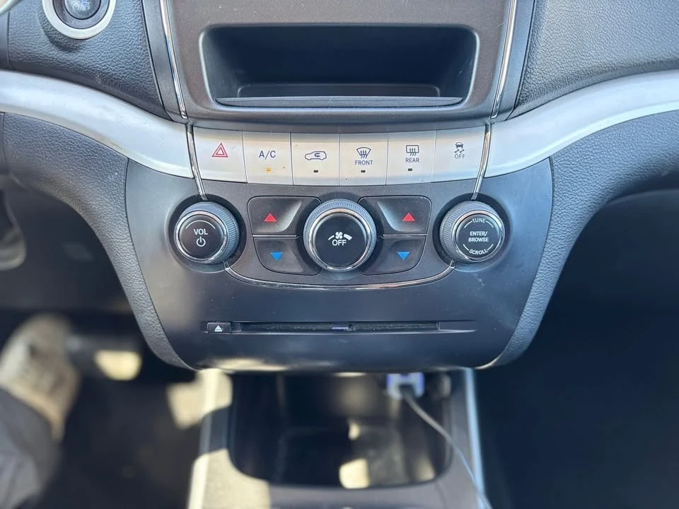 2011 Dodge Journey - Image 14 of 19