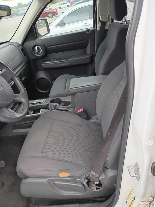 2011 Dodge Nitro - Image 4 of 7