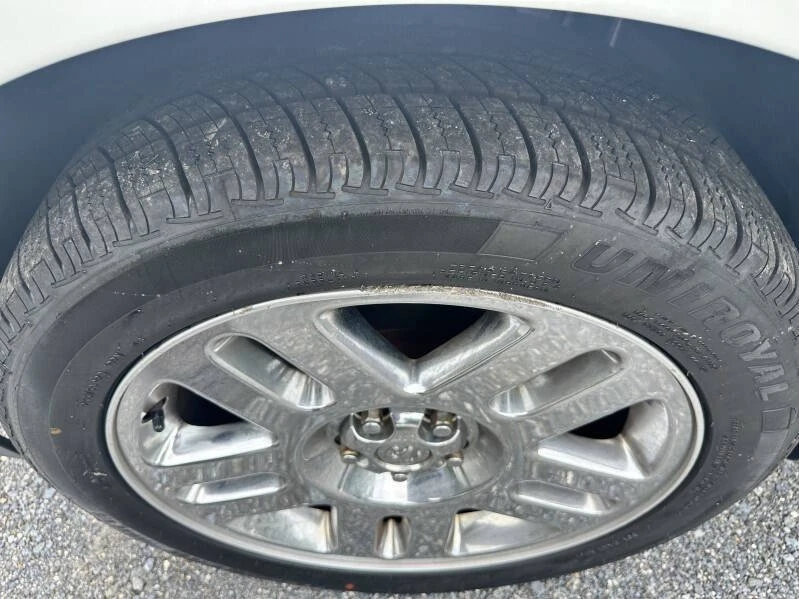 2011 Dodge Nitro - Image 15 of 21