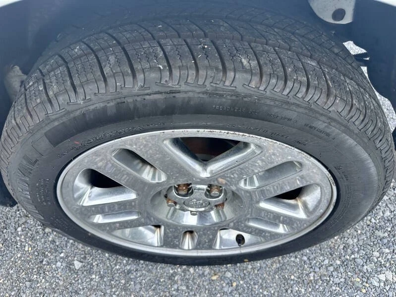 2011 Dodge Nitro - Image 16 of 21