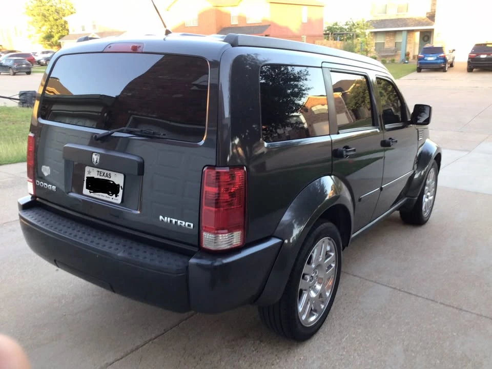 2011 Dodge Nitro - Image 4 of 10