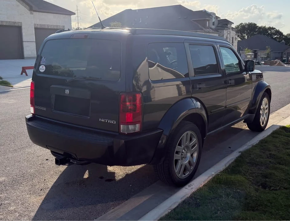 2011 Dodge Nitro - Image 4 of 12
