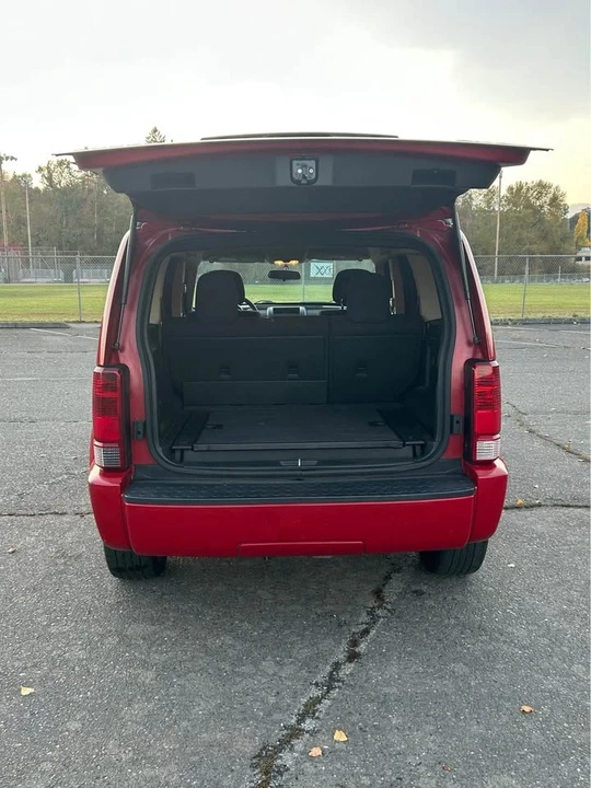 2011 Dodge Nitro - Image 9 of 15