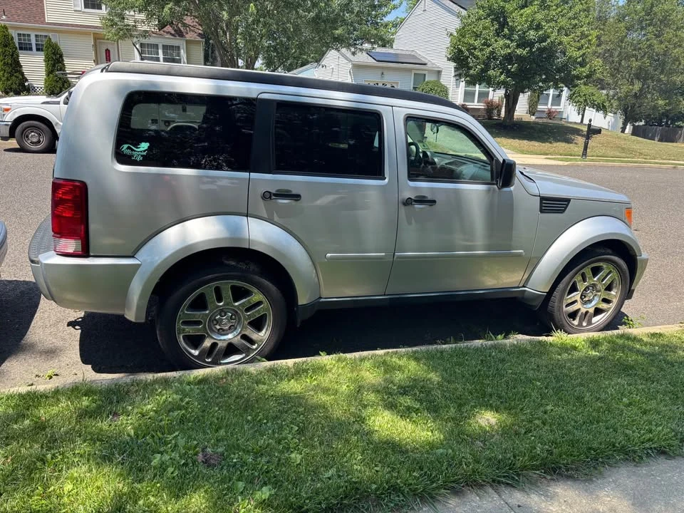 2011 Dodge Nitro - Image 2 of 9