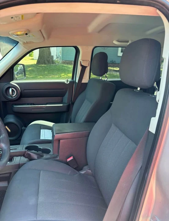 2011 Dodge Nitro - Image 7 of 9