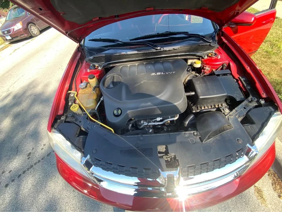 2011 Dodge Avenger Sedan - Image 7 of 8