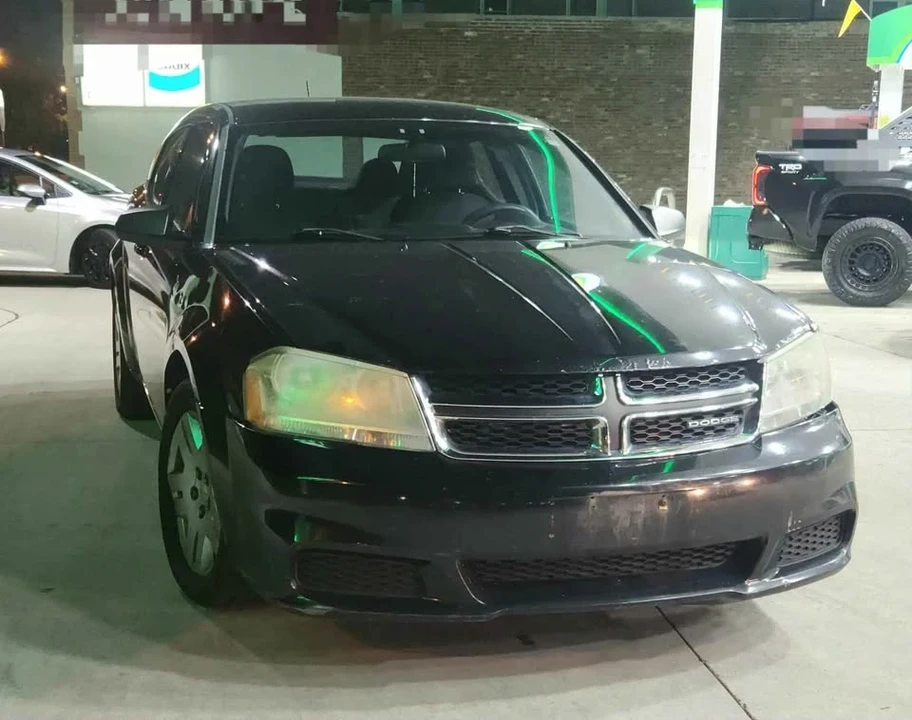 2011 Dodge Avenger Sedan - Image 3 of 10