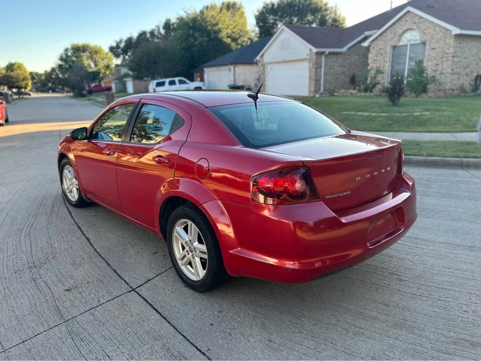 2011 Dodge Avenger Sedan - Image 2 of 7