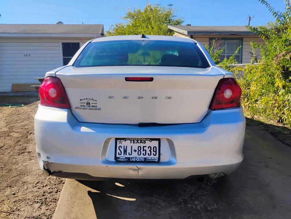 2011 Dodge Avenger Sedan - Image 3 of 3
