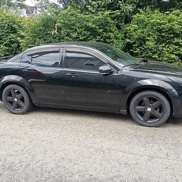 2011 Dodge Avenger SRT