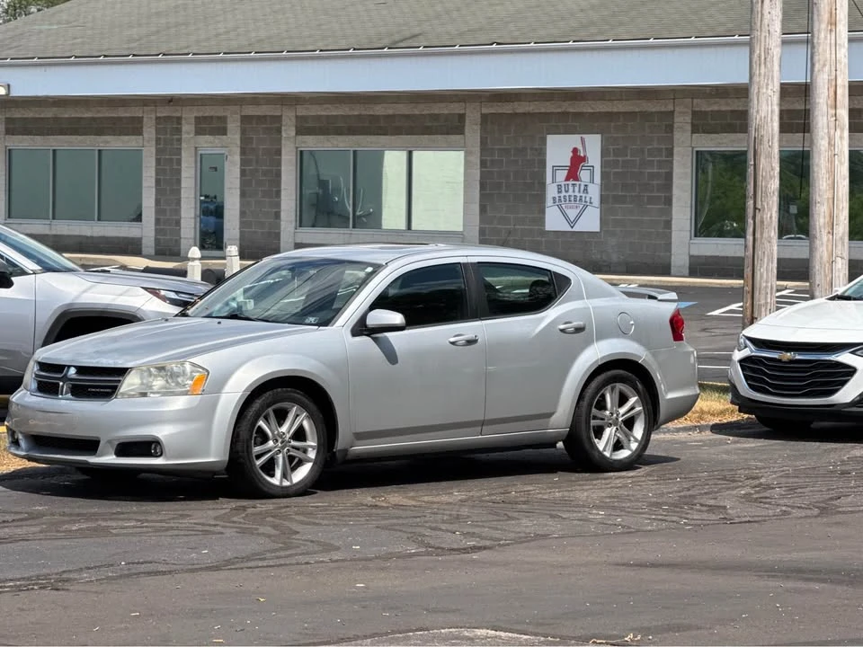 2011 Dodge Avenger Sedan - Image 10 of 10