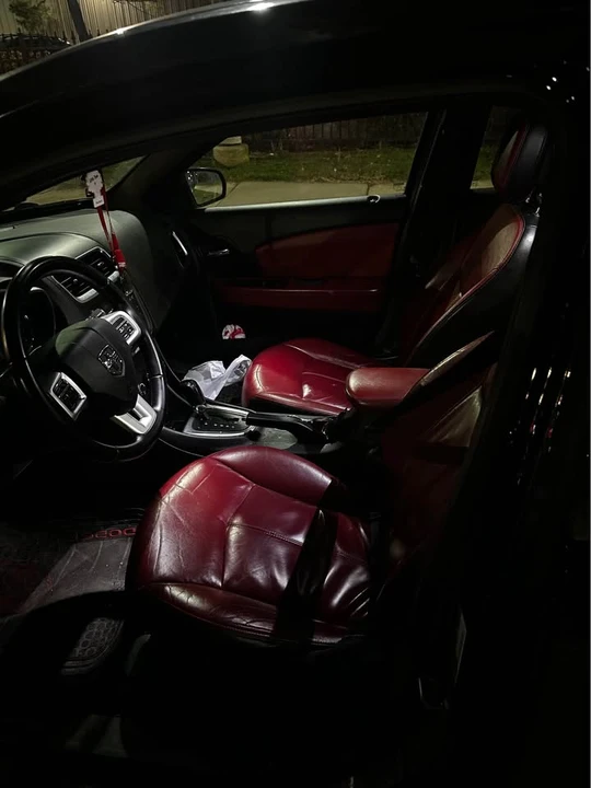 2011 Dodge Avenger Sedan - Image 4 of 5