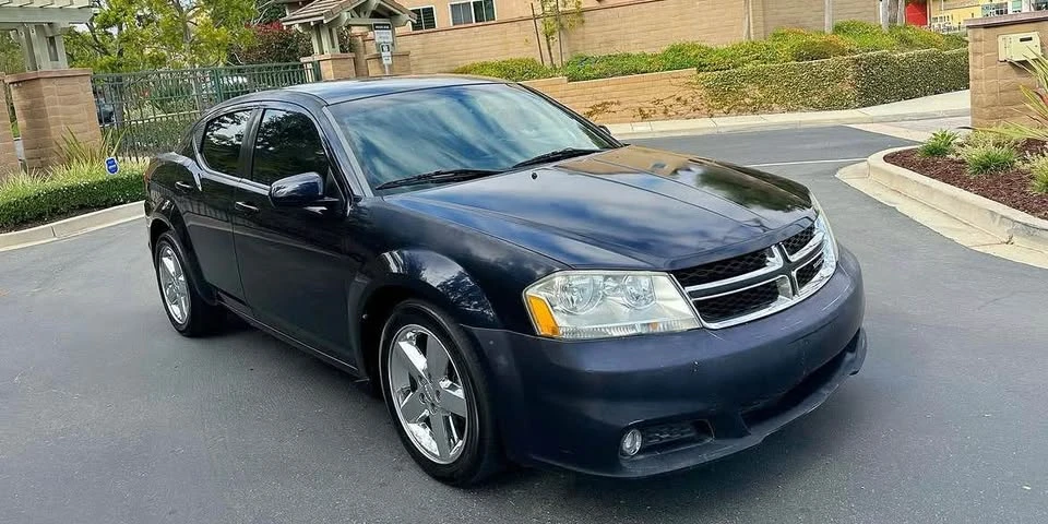 2011 Dodge Avenger Sedan - Image 3 of 5