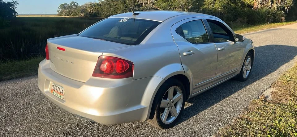 2011 Dodge Avenger Sedan - Image 3 of 13