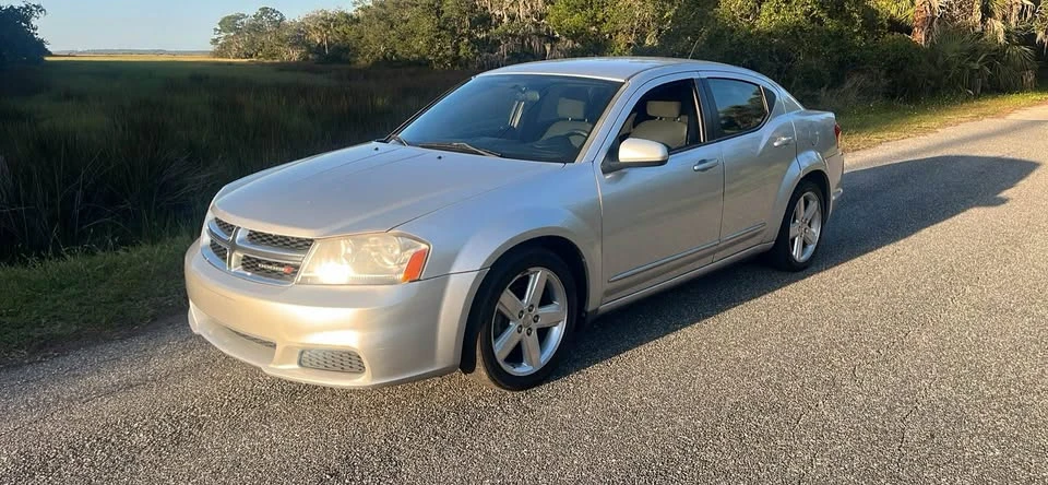 2011 Dodge Avenger Sedan - Image 6 of 13