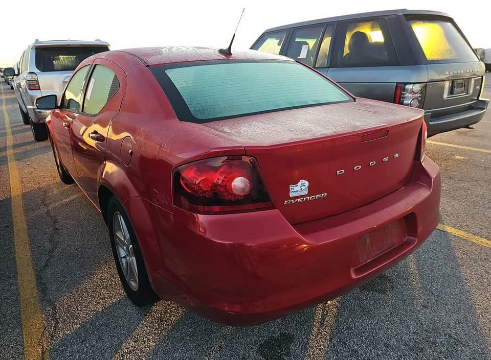 2011 Dodge Avenger Sedan - Image 2 of 4