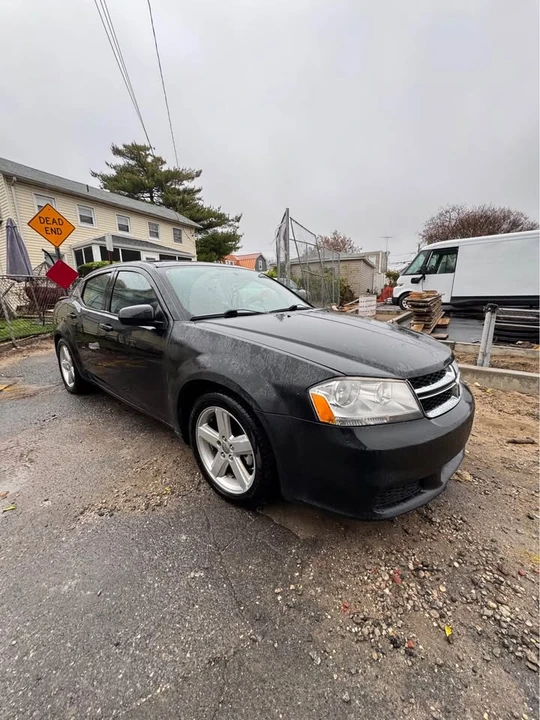 2011 Dodge Avenger Sedan - Image 2 of 9